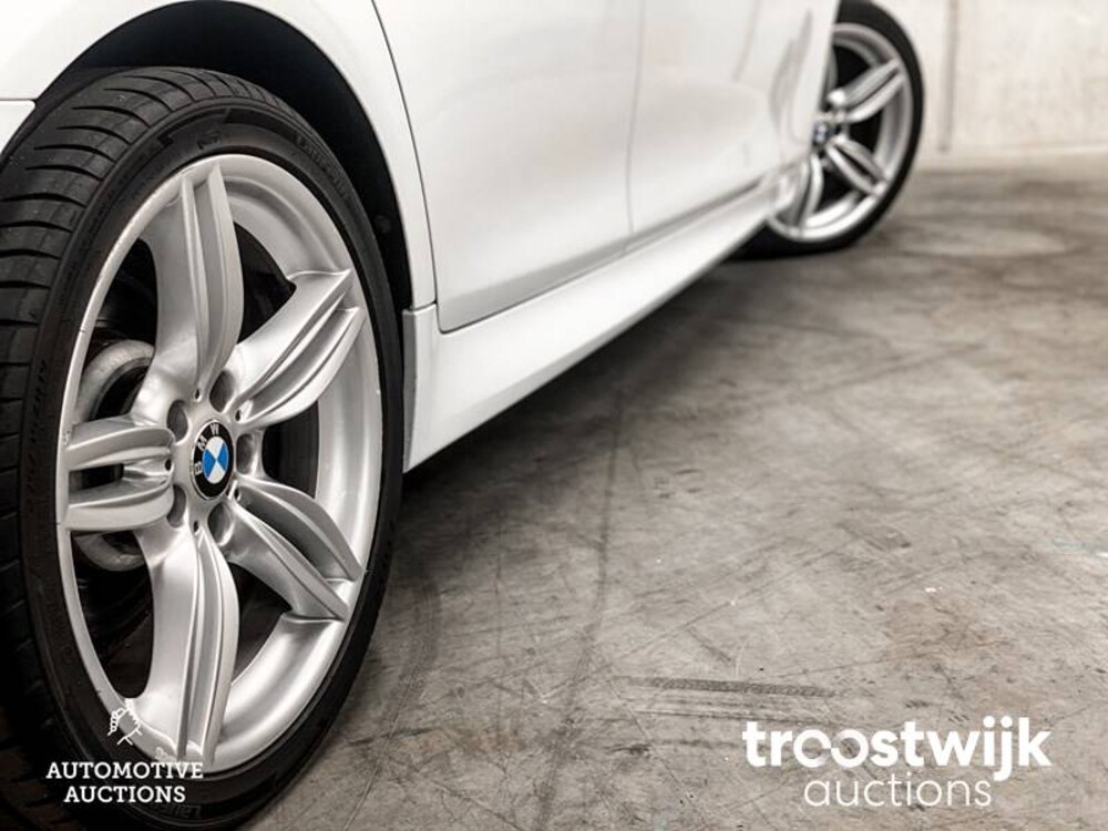 BMW 528i M-Sport High Executive 258hp 2011 -Orig. NL-, 30-RBZ-5