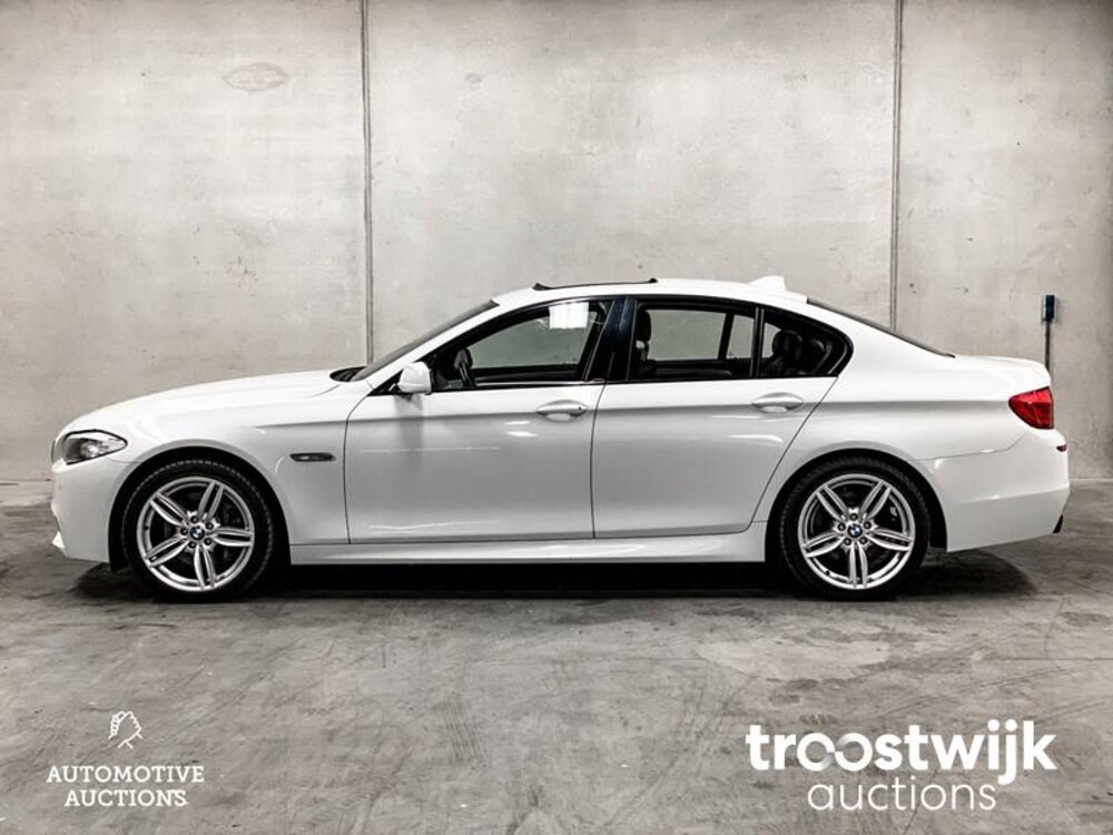 BMW 528i M-Sport High Executive 258hp 2011 -Orig. NL-, 30-RBZ-5