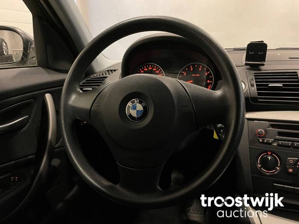 BMW 116i Corporate 122hp 2009 1-series, 59-JGF-4