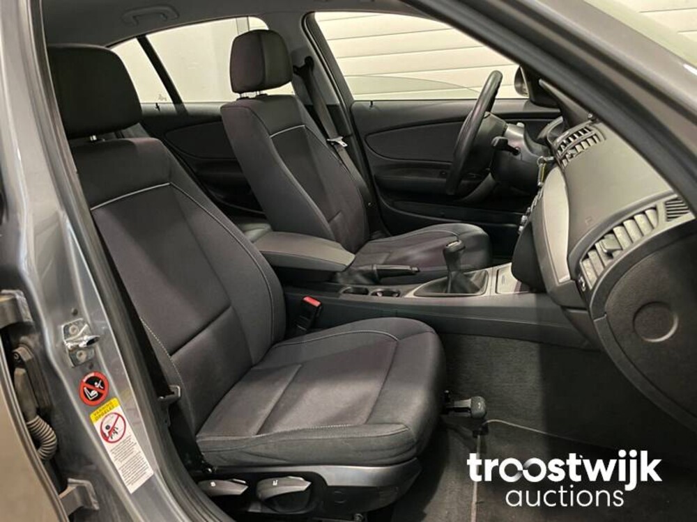 BMW 116i Corporate 122hp 2009 1-series, 59-JGF-4