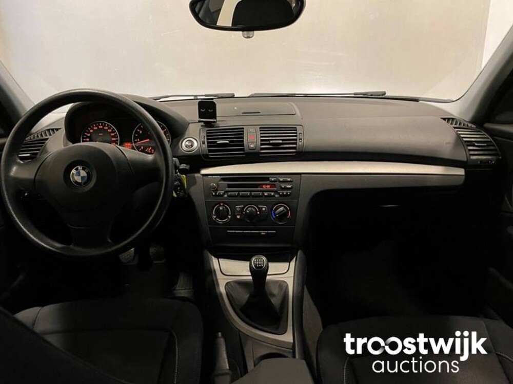BMW 116i Corporate 122hp 2009 1-series, 59-JGF-4