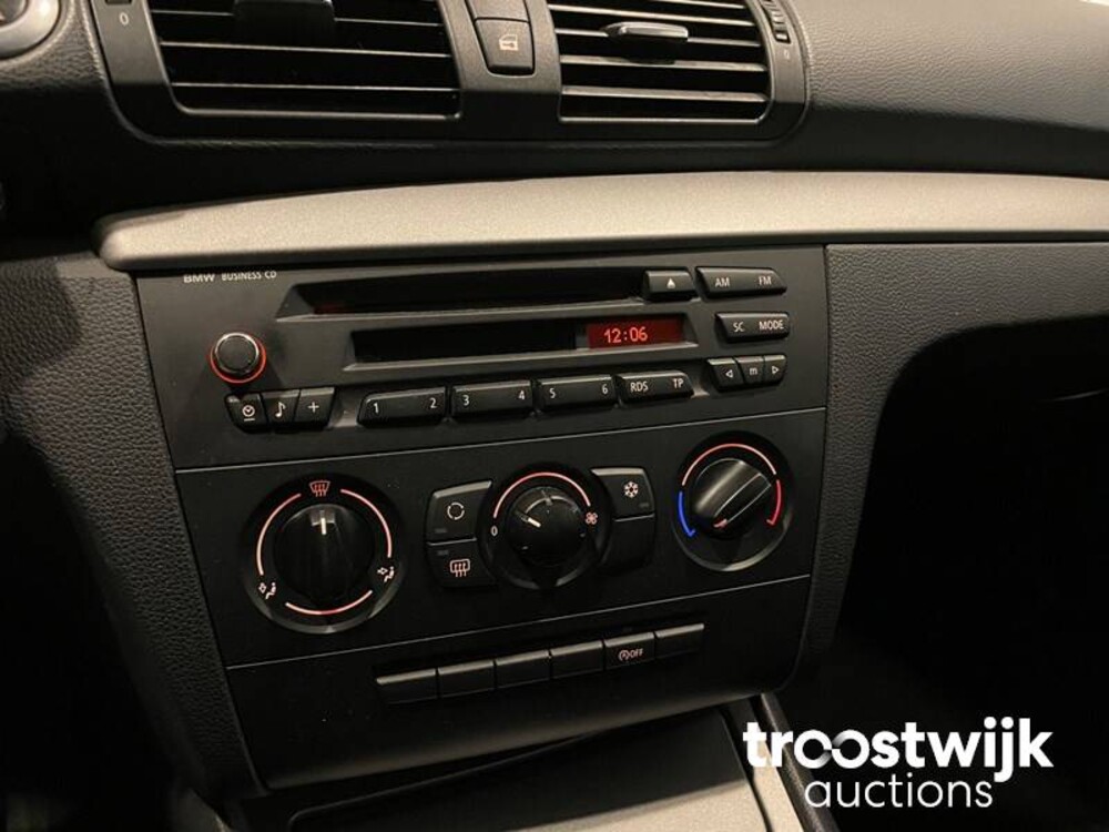 BMW 116i Corporate 122hp 2009 1-series, 59-JGF-4