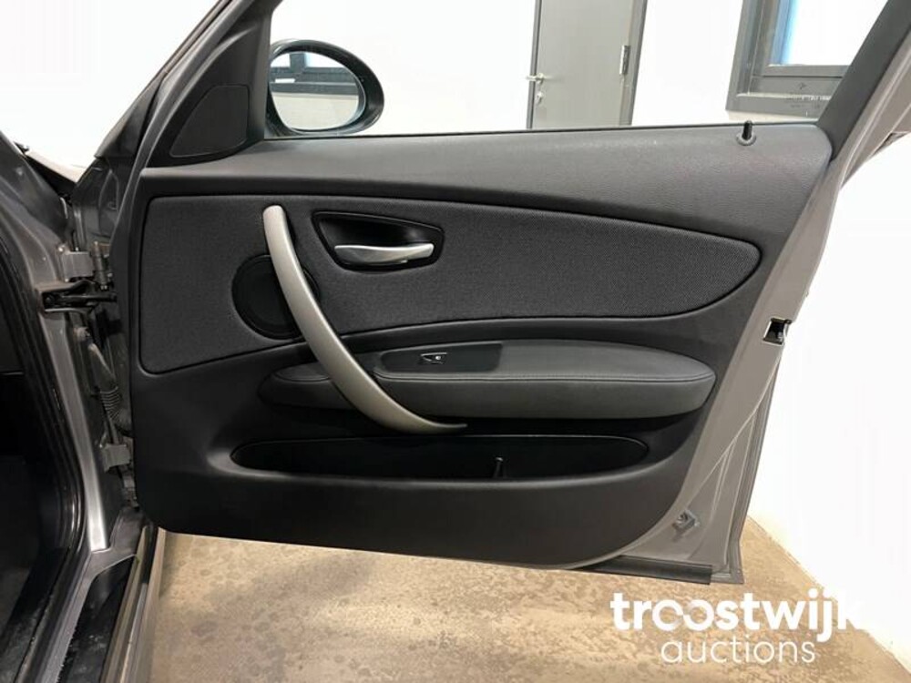 BMW 116i Corporate 122hp 2009 1-series, 59-JGF-4