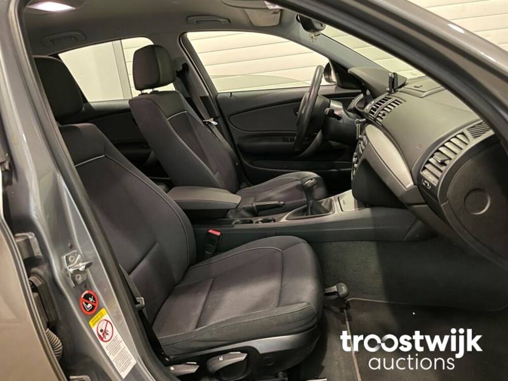 BMW 116i Corporate 122hp 2009 1-series, 59-JGF-4