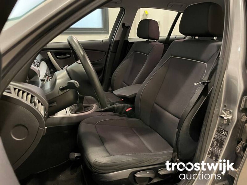 BMW 116i Corporate 122hp 2009 1-series, 59-JGF-4