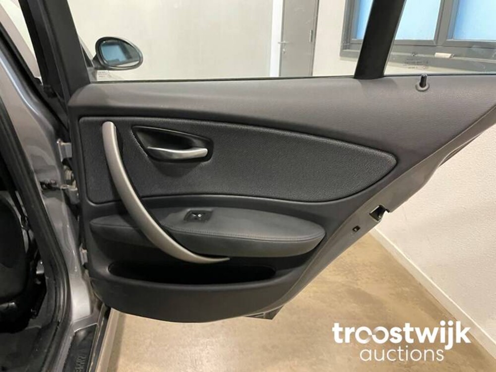 BMW 116i Corporate 122hp 2009 1-series, 59-JGF-4