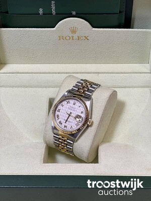 Rolex Rolex Datejust 36 16233 Pyramid Roman Dial