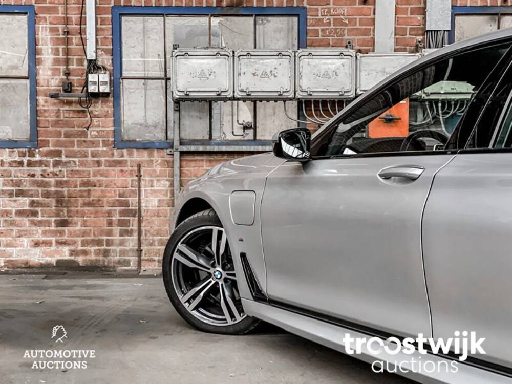 BMW 740e iPerformance High Executive 326hp 2016 7er, ND-647-F