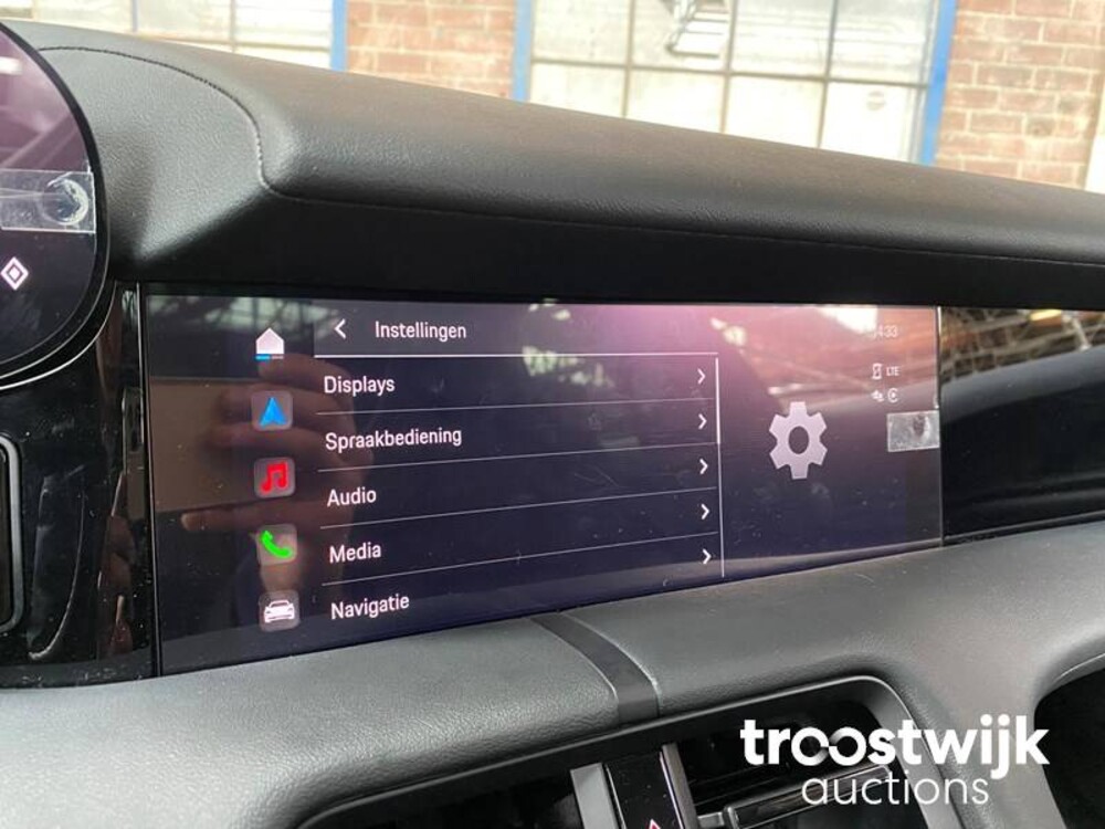 Porsche Taycan Sport Turismo 71 kWh 326PS 2023 -Herstellergarantie-, S-703-FZ