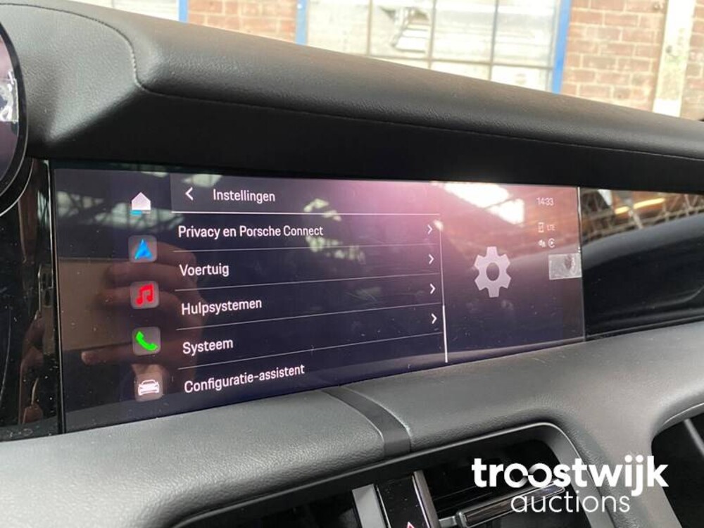 Porsche Taycan Sport Turismo 71 kWh 326PS 2023 -Herstellergarantie-, S-703-FZ