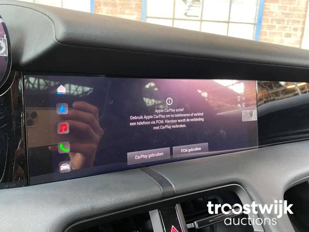 Porsche Taycan Sport Turismo 71 kWh 326PS 2023 -Herstellergarantie-, S-703-FZ