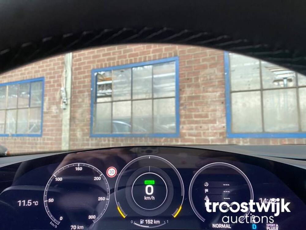 Porsche Taycan Sport Turismo 71 kWh 326PS 2023 -Herstellergarantie-, S-703-FZ