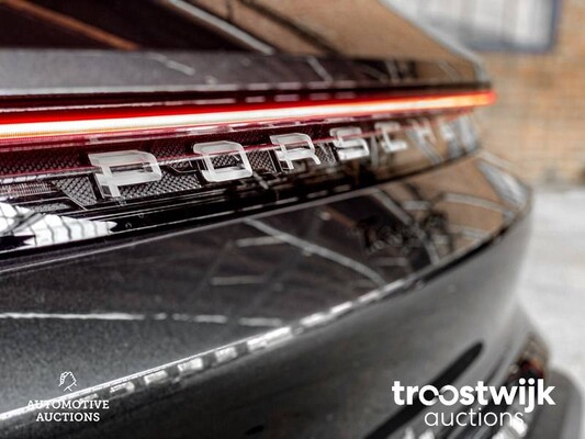 Porsche Taycan Sport Turismo 71 kWh 326pk 2023 -Fabrieksgarantie-, S-703-FZ