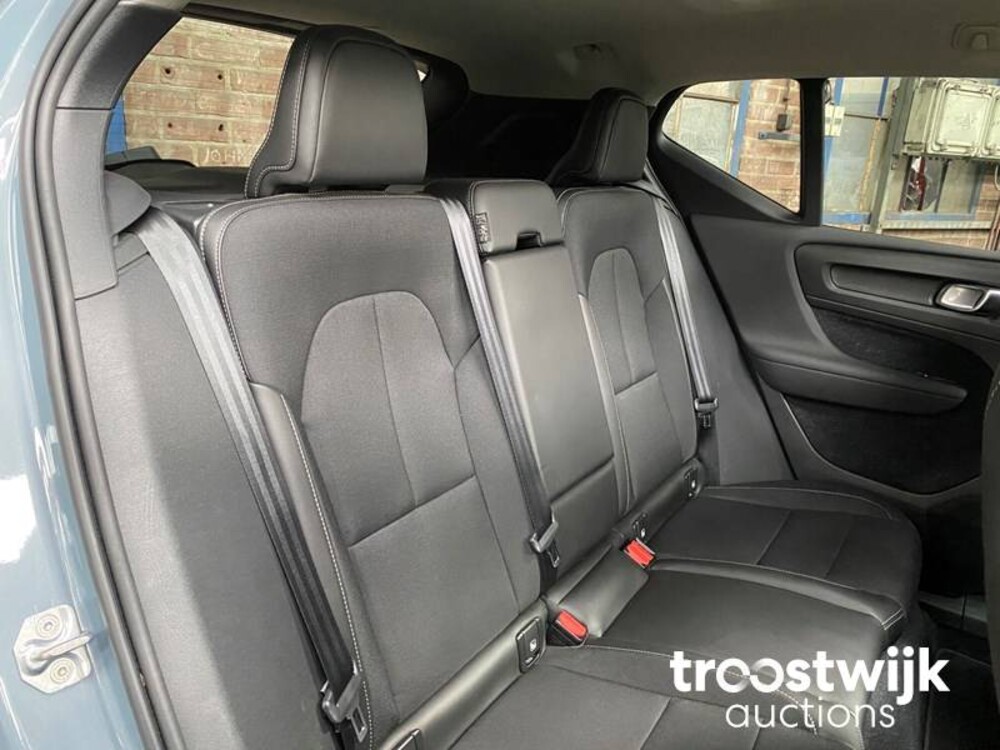 Volvo XC40 T3 Inscription 163PS 2019, R-103-PZ
