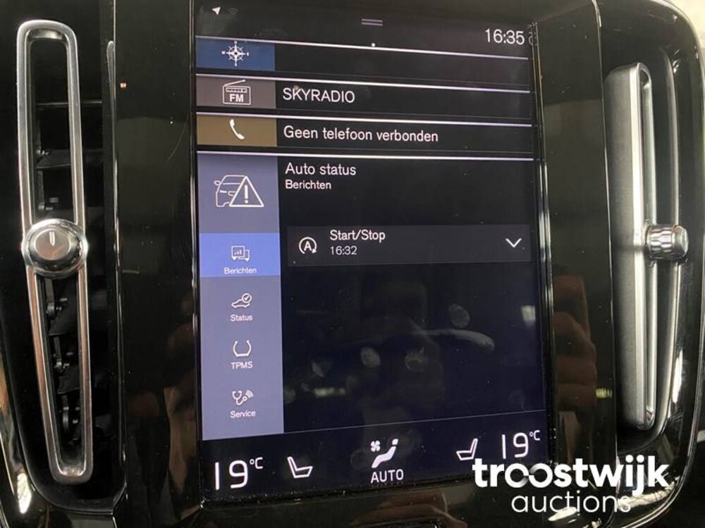 Volvo XC40 T3 Inscription 163PS 2019, R-103-PZ