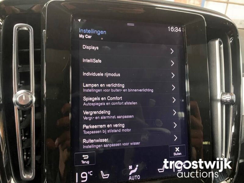 Volvo XC40 T3 Inscription 163PS 2019, R-103-PZ