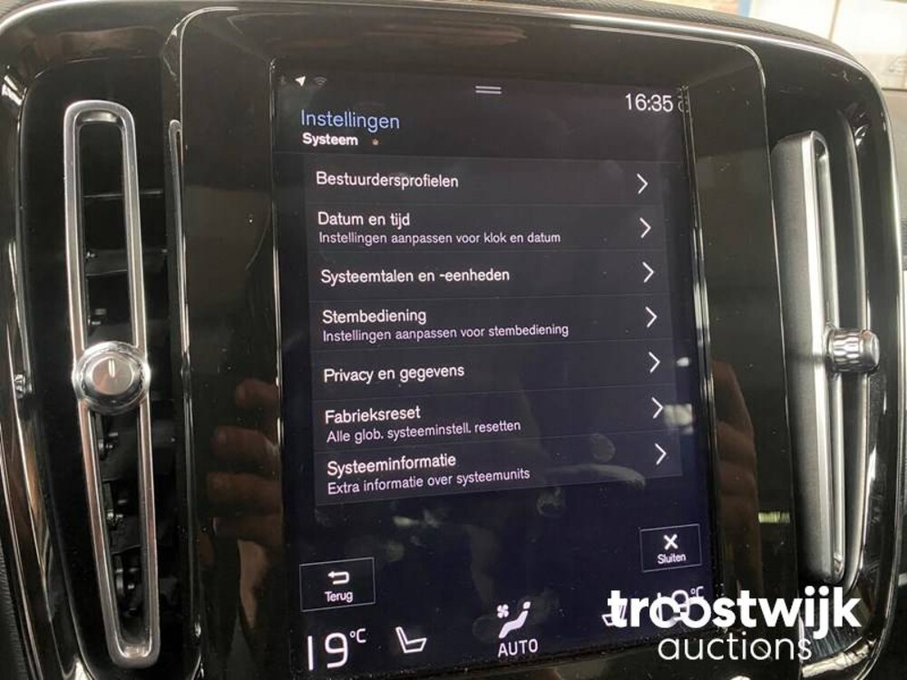 Volvo XC40 T3 Inscription 163PS 2019, R-103-PZ