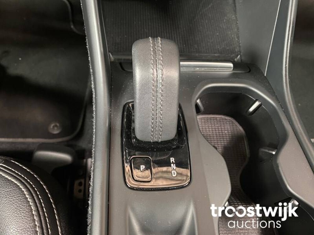 Volvo XC40 T3 Inscription 163PS 2019, R-103-PZ