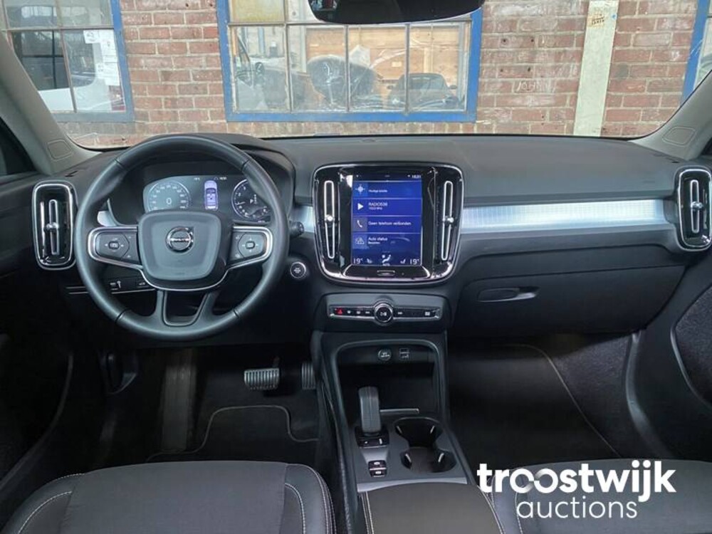 Volvo XC40 T3 Inscription 163PS 2019, R-103-PZ