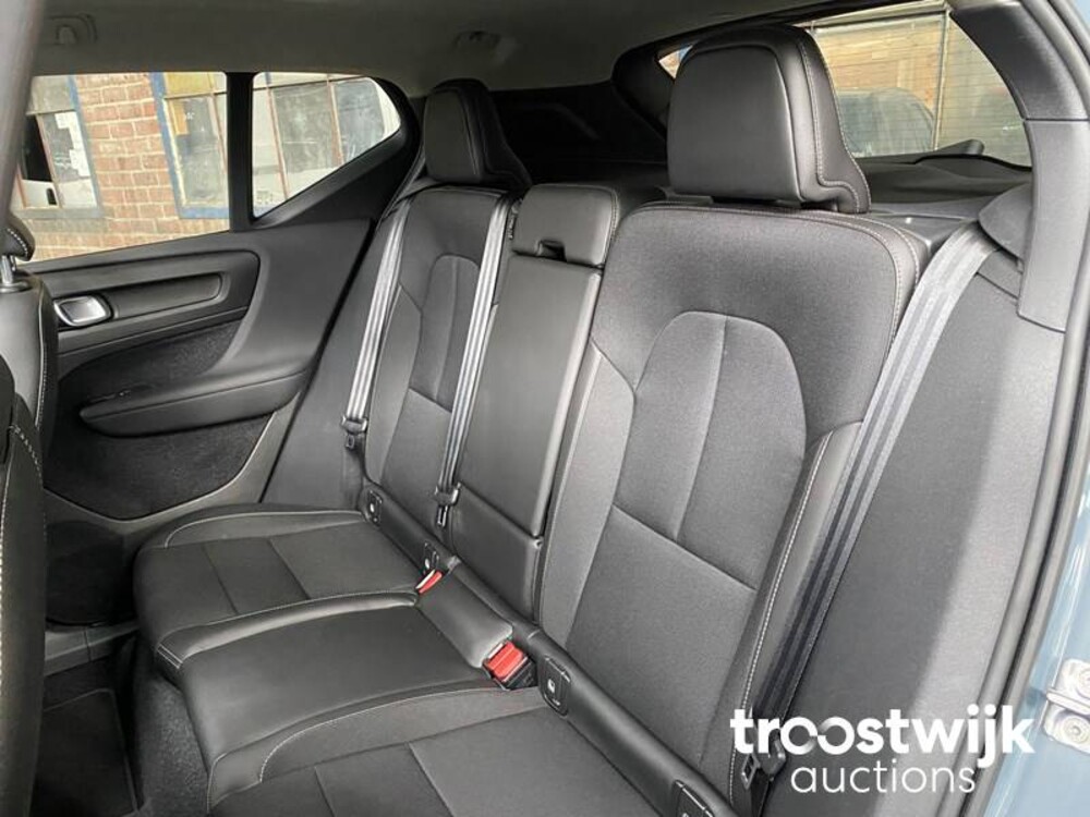 Volvo XC40 T3 Inscription 163PS 2019, R-103-PZ