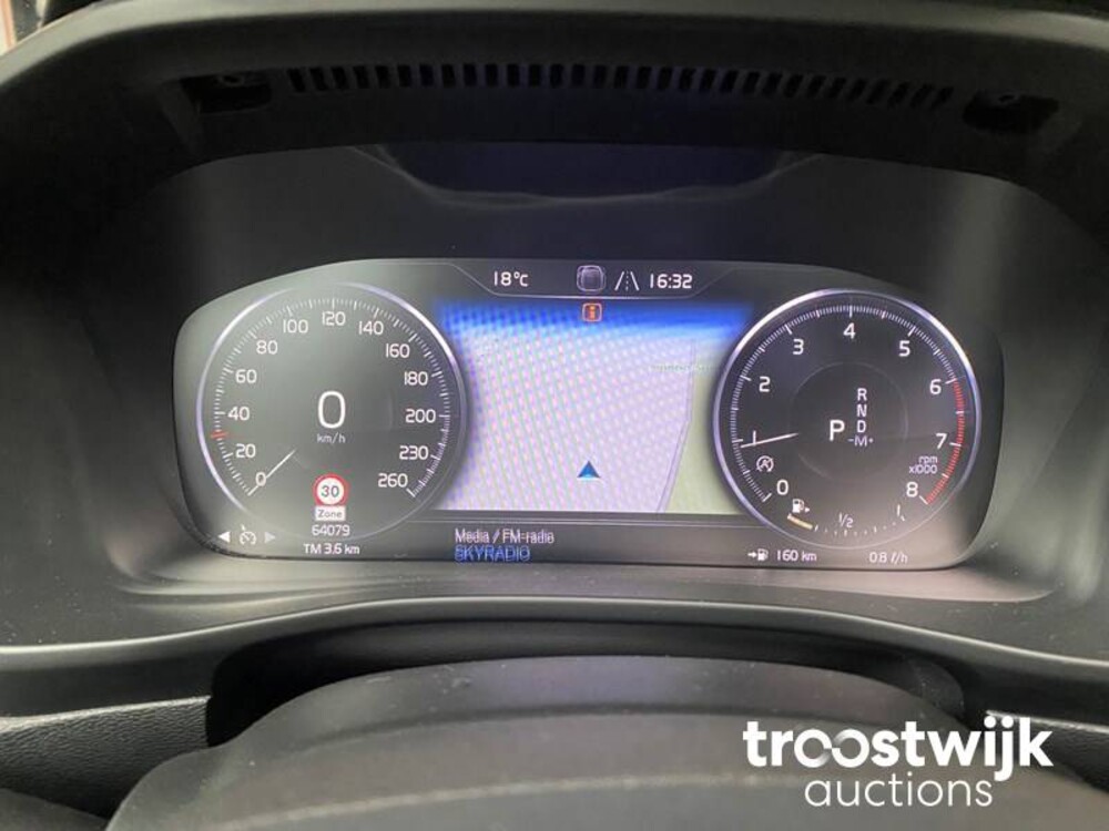 Volvo XC40 T3 Inscription 163PS 2019, R-103-PZ