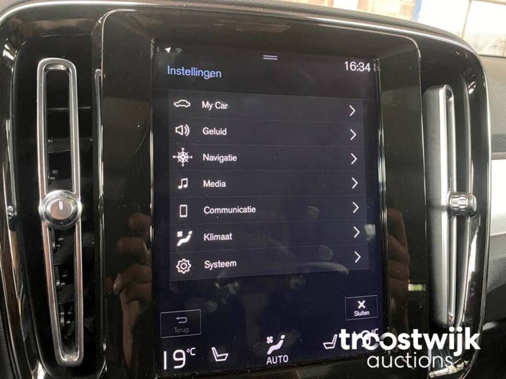 Volvo XC40 T3 Inscription 163PS 2019, R-103-PZ