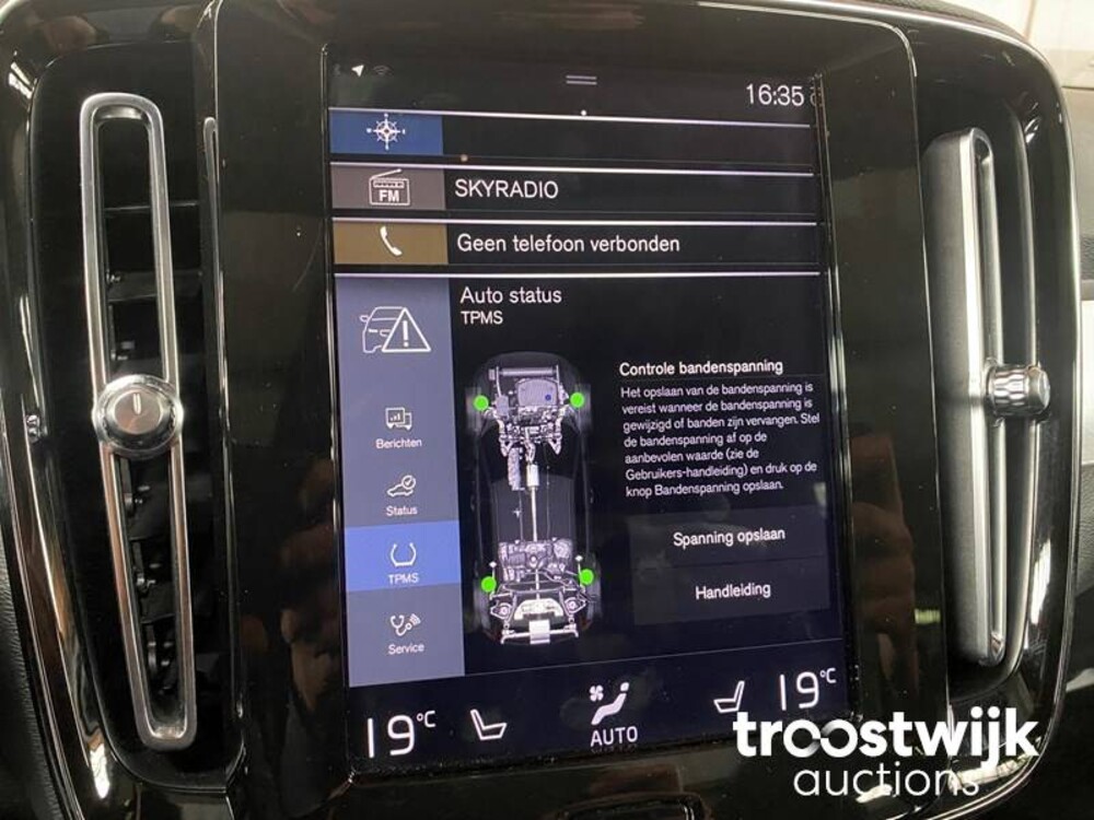 Volvo XC40 T3 Inscription 163PS 2019, R-103-PZ