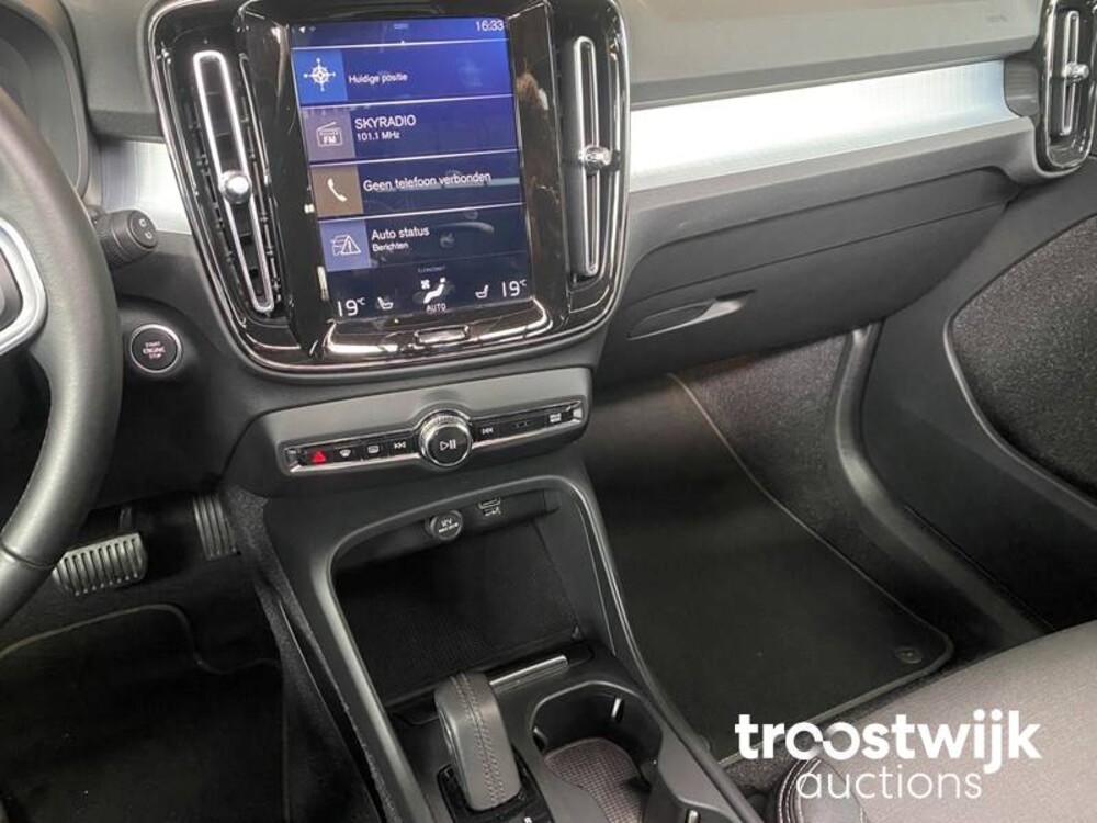 Volvo XC40 T3 Inscription 163PS 2019, R-103-PZ