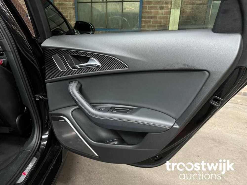 Audi RS6 Avant 4.0 V8 Quattro  Facelift Carbon 700hp Milltek 2015, GP-826-H