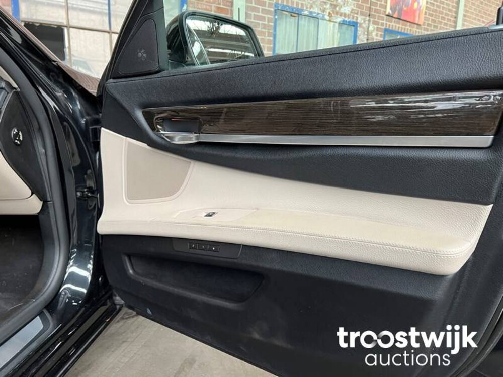 BMW 730d High Executive 7er 245PS 2013 -Orig. NL-, 58-ZRK-7