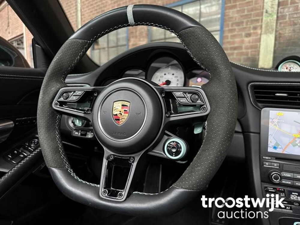 Porsche 911 Turbo S 3.8 TECHART 991.2 Facelift Carbon 581PS 2018 -Orig. EN- Cabriolet, RL-080-H