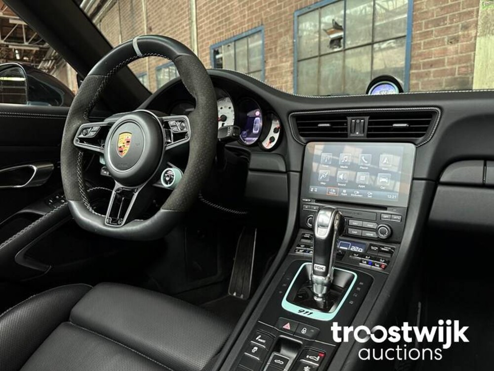 Porsche 911 Turbo S 3.8 TECHART 991.2 Facelift Carbon 581PS 2018 -Orig. EN- Cabriolet, RL-080-H