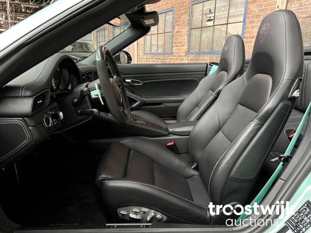 Porsche 911 Turbo S 3.8 TECHART 991.2 Facelift Carbon 581PS 2018 -Orig. EN- Cabriolet, RL-080-H