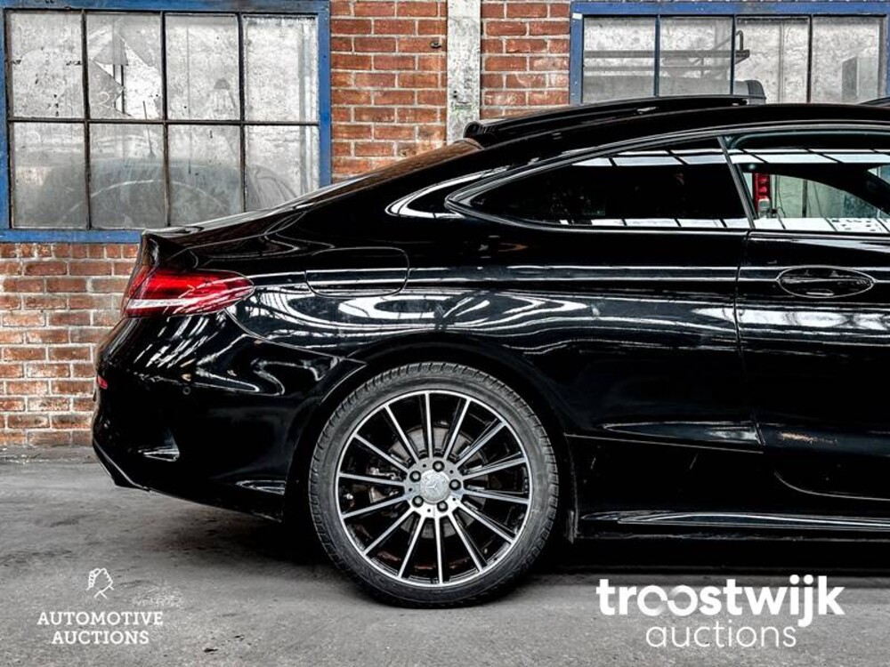 Mercedes-Benz C300 AMG Coupe 245 PS 2016 C-Klasse