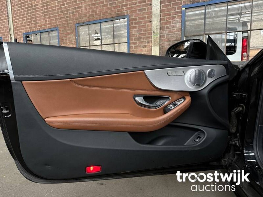 Mercedes-Benz C300 AMG Coupe 245 PS 2016 C-Klasse