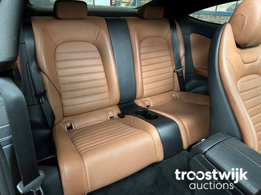 Mercedes-Benz C300 AMG Coupe 245 PS 2016 C-Klasse