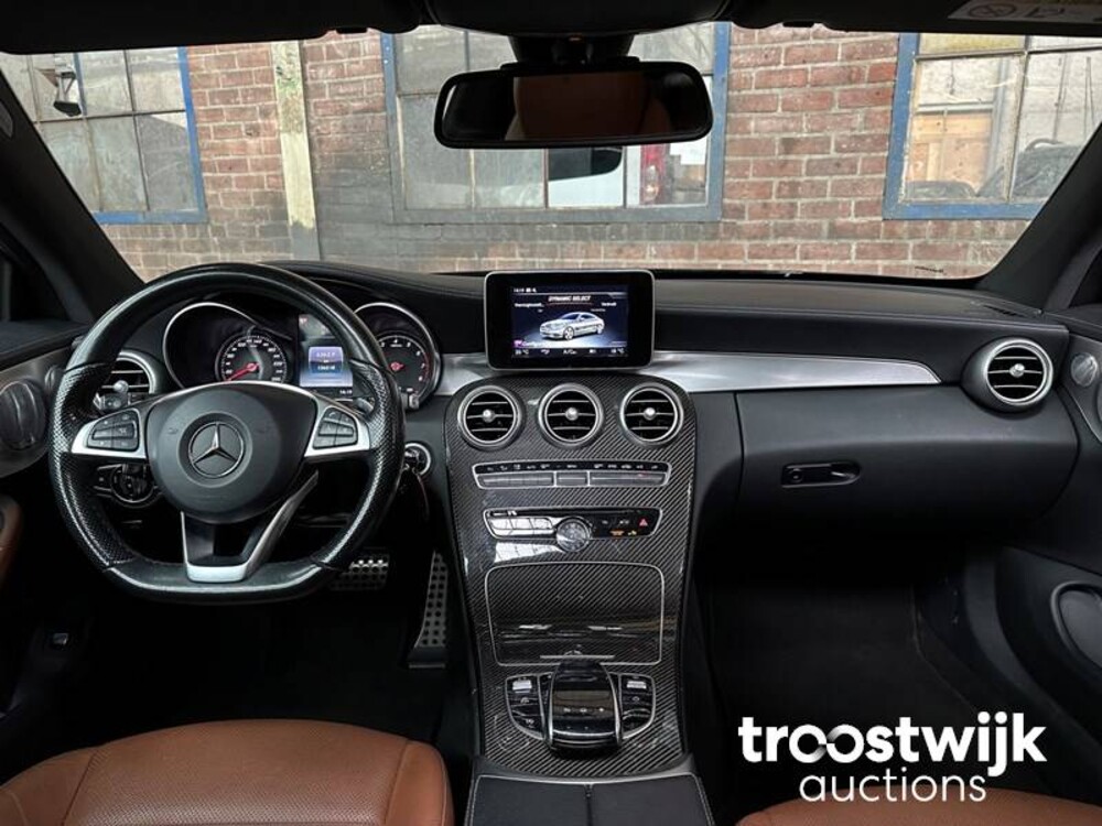 Mercedes-Benz C300 AMG Coupe 245 PS 2016 C-Klasse