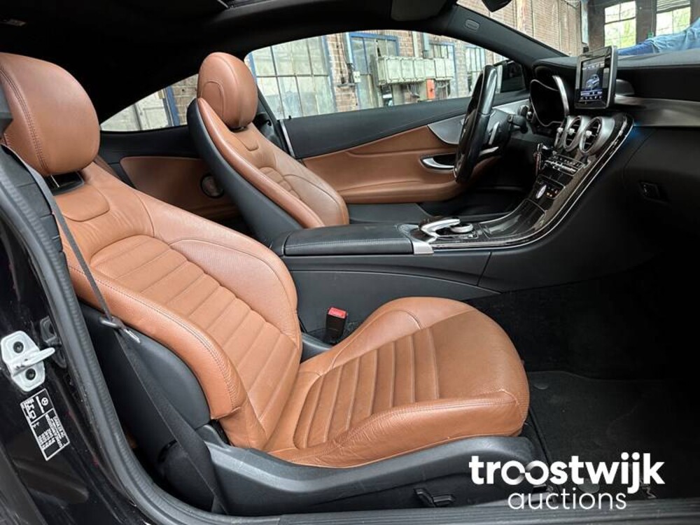 Mercedes-Benz C300 AMG Coupe 245 PS 2016 C-Klasse