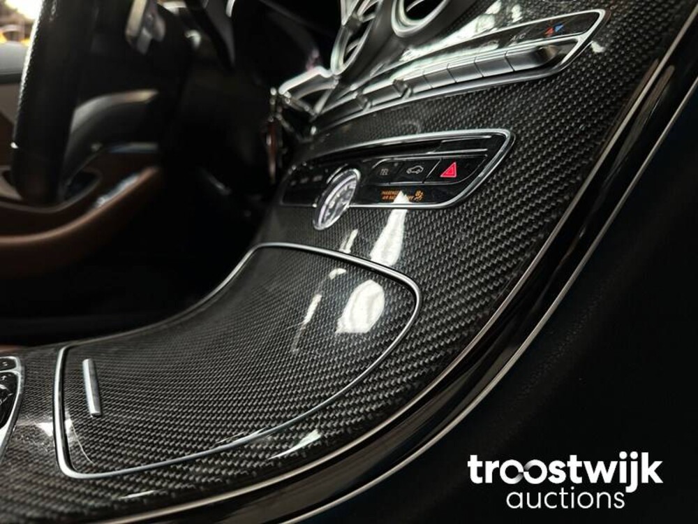 Mercedes-Benz C300 AMG Coupe 245 PS 2016 C-Klasse