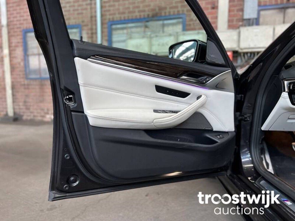 BMW 540i xDrive M-PERFORMANCE M-Sport 5er 340PS 2018 -Org. NL-, SH-052-H