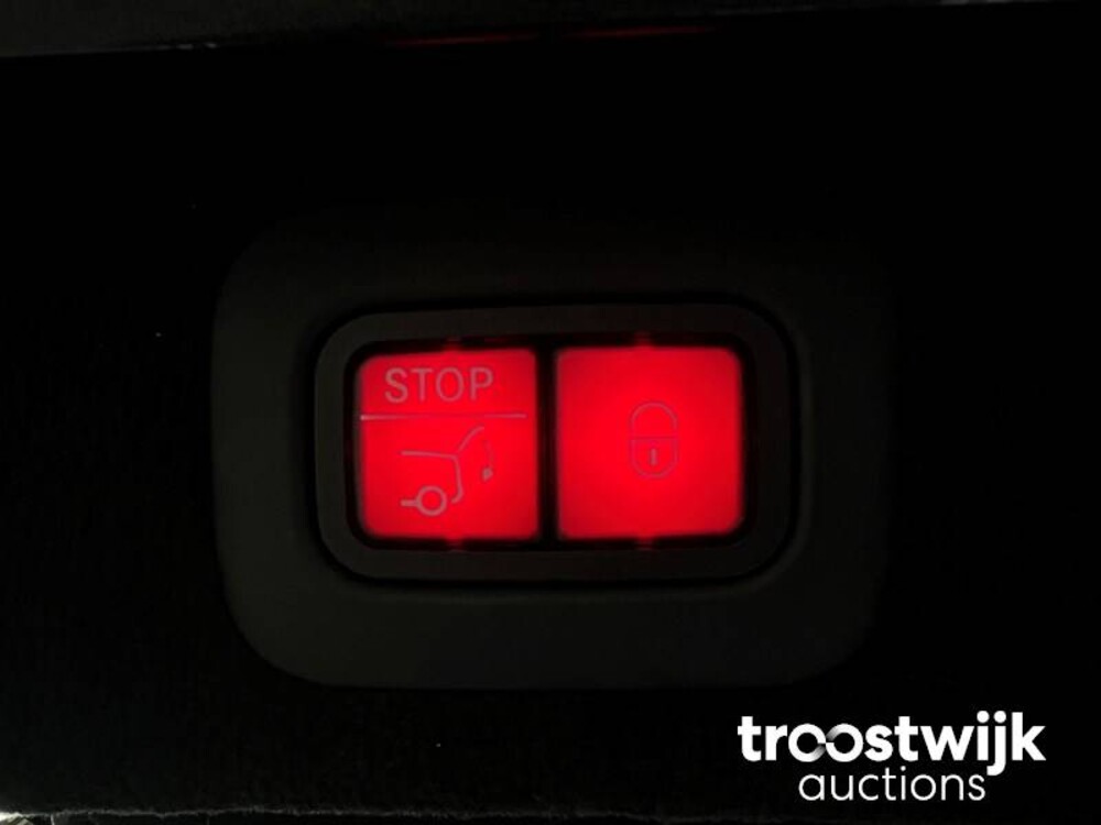 Aston Martin DBX 4.0 V8 551hp 2020, R-303-JK