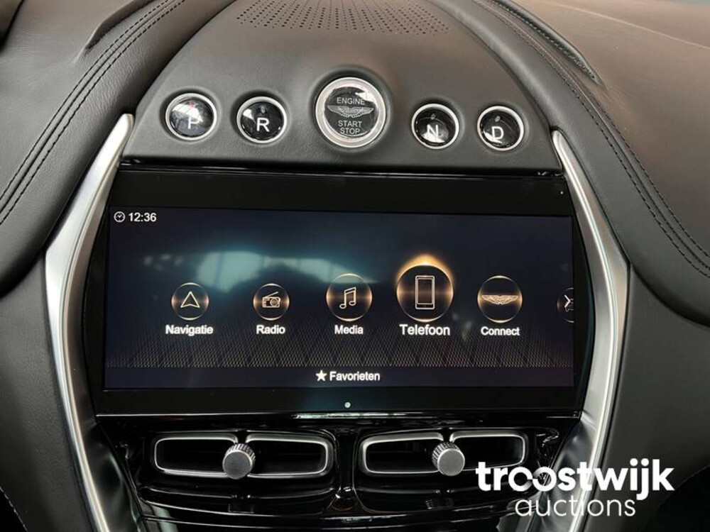 Aston Martin DBX 4.0 V8 551hp 2020, R-303-JK