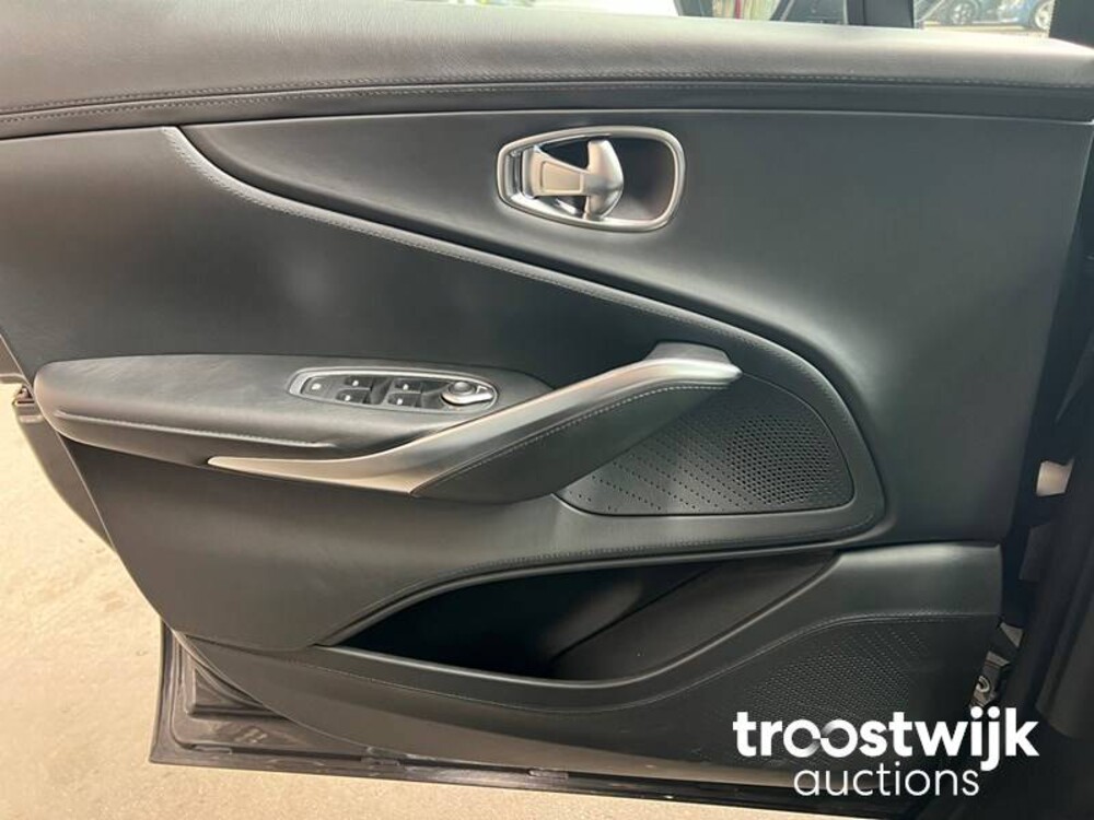 Aston Martin DBX 4.0 V8 551hp 2020, R-303-JK