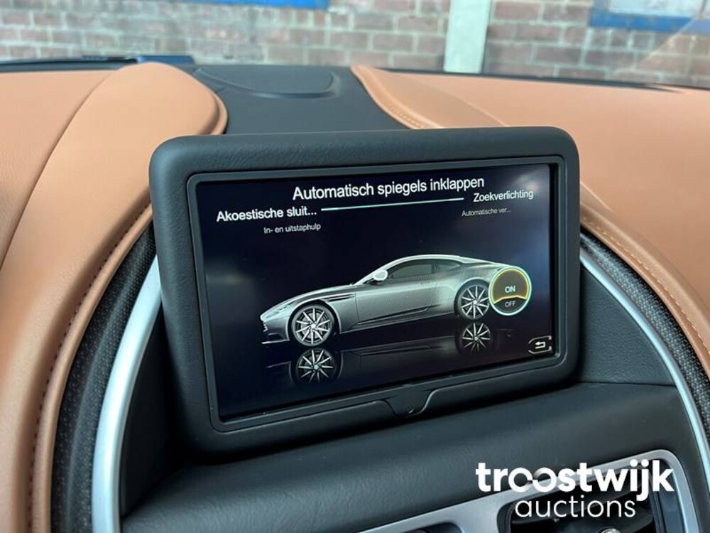 Aston Martin DB11 5.2 V12 Twin Turbo 609PS 2017