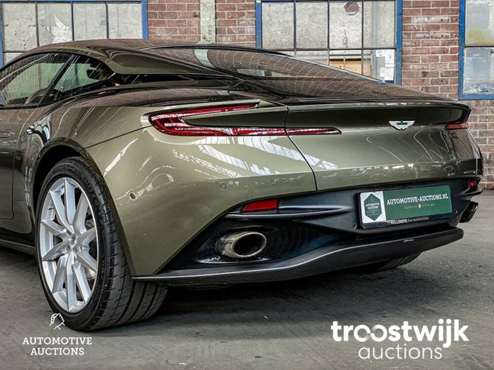 Aston Martin DB11 5.2 V12 Twin Turbo 609PS 2017