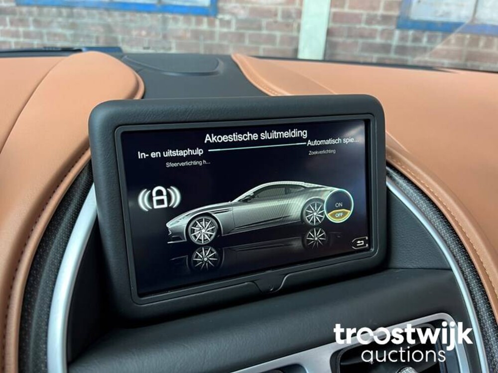 Aston Martin DB11 5.2 V12 Twin Turbo 609PS 2017