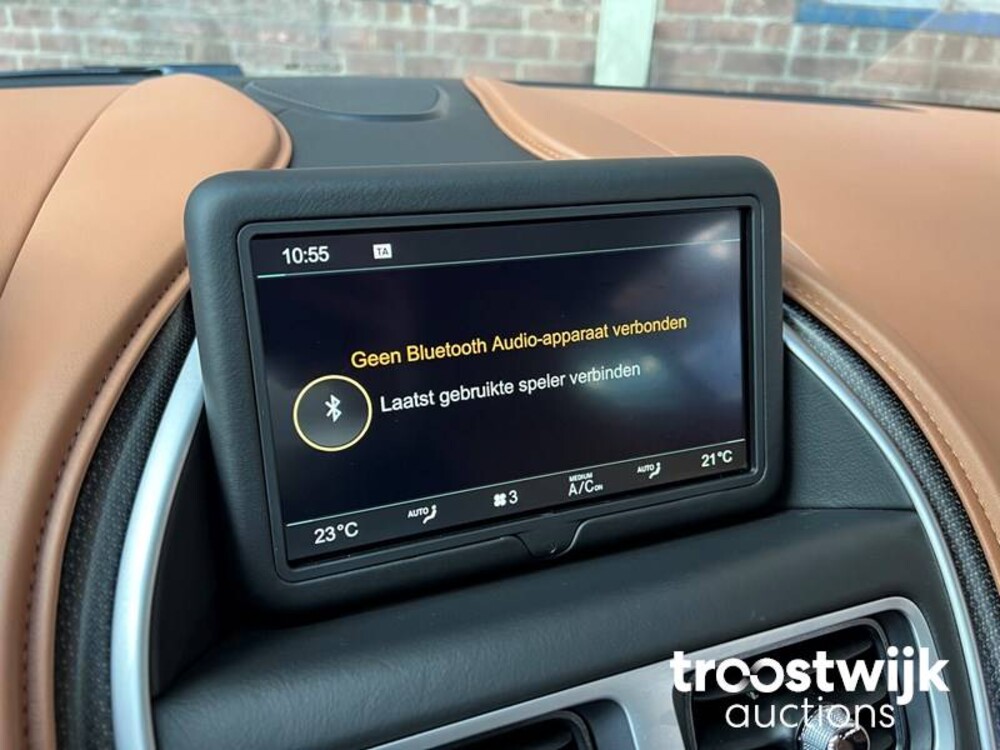 Aston Martin DB11 5.2 V12 Twin Turbo 609PS 2017