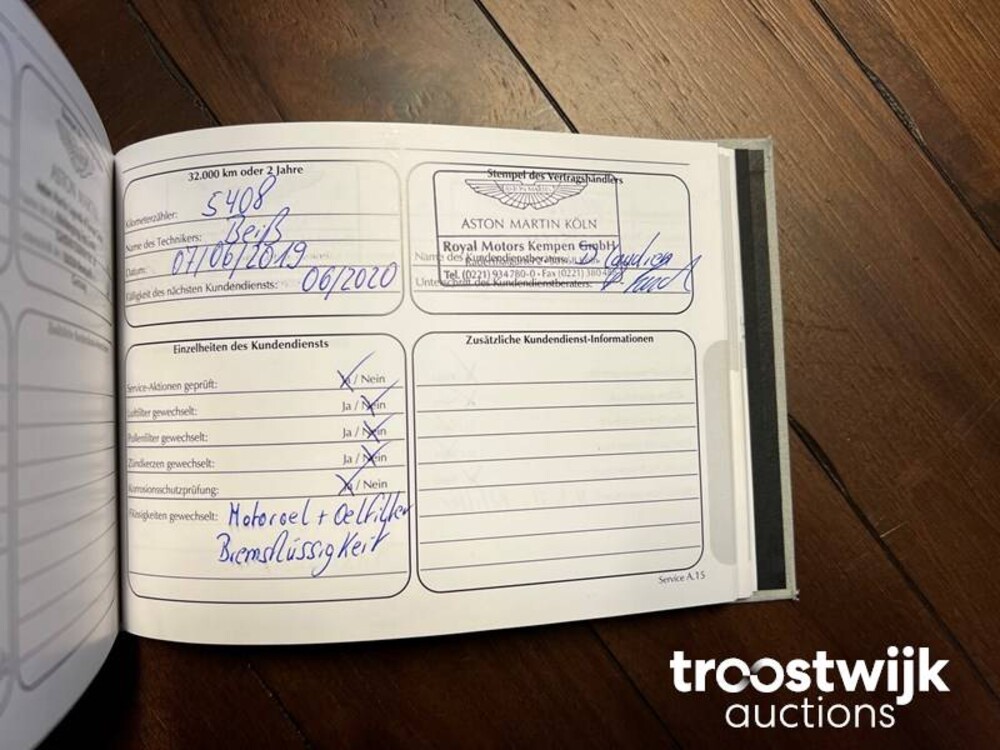 Aston Martin DB11 5.2 V12 Twin Turbo 609PS 2017