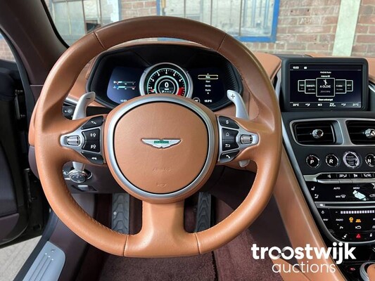 Aston Martin DB11 5.2 V12 Twin Turbo 609hp 2017