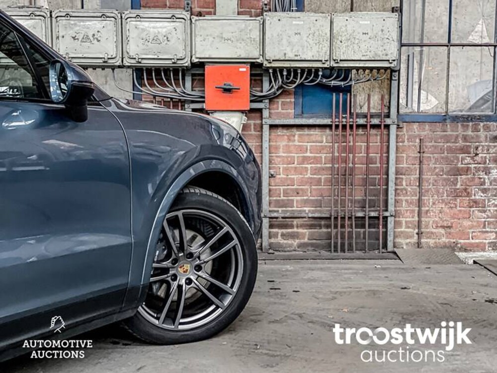Porsche Cayenne 3.0 V6 340PS 2018 NEU-MODELL -Mehr über NL-, ST-296-D